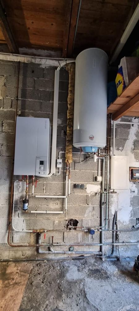 Local technique après installation d'une pompe à chaleur par Synertech au Pontet